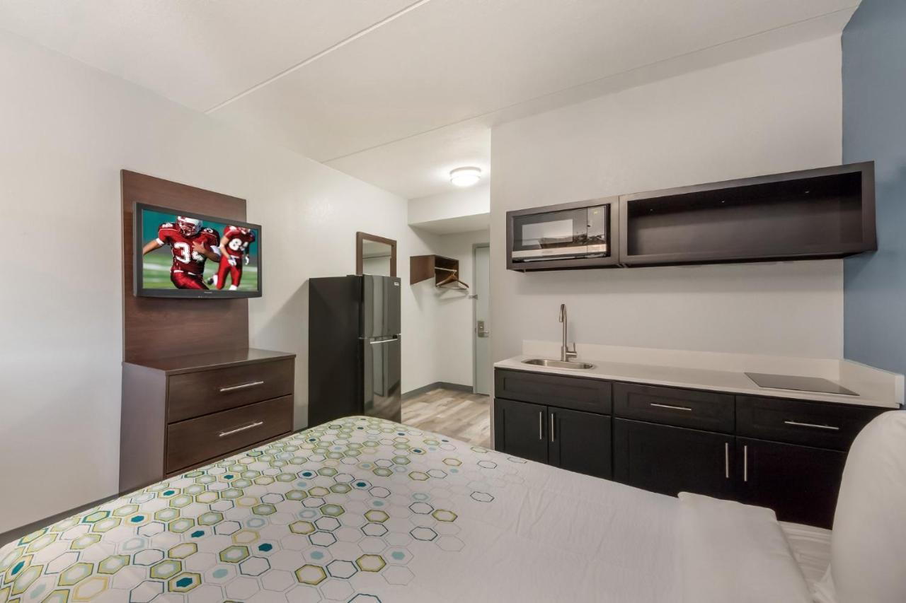 Hometowne Studios By Red Roof San Antonio - Seaworld Northwest Esterno foto