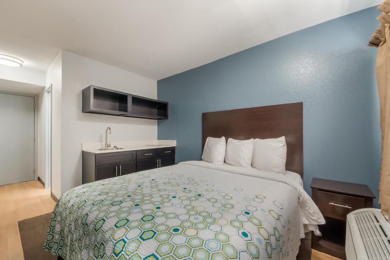 Hometowne Studios By Red Roof San Antonio - Seaworld Northwest Esterno foto